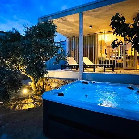 Buqez Eco - 81 - 1st Sea Line By