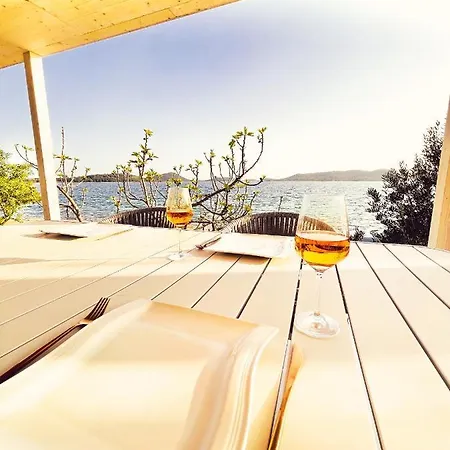 别墅 Buqez Eco - 81 - 1st Sea Line By *