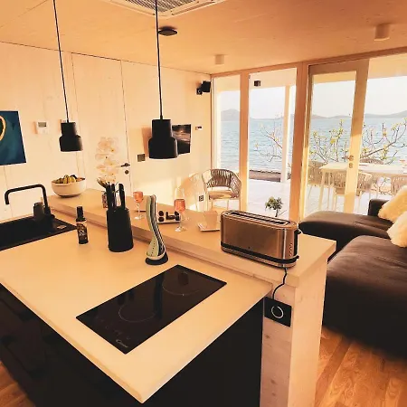 Buqez Eco - 81 - 1st Sea Line By * 德拉格