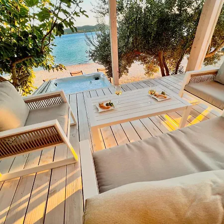 别墅 Buqez Eco - 81 - 1st Sea Line By *